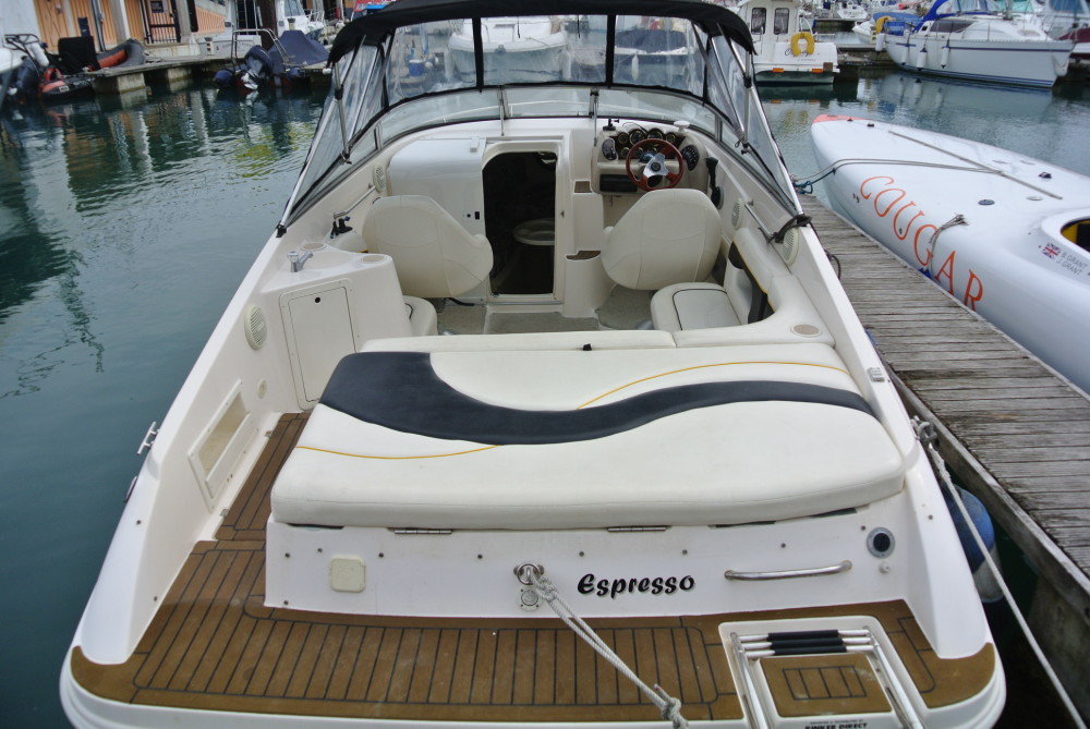 Rinker 232 Captiva Cuddy â€