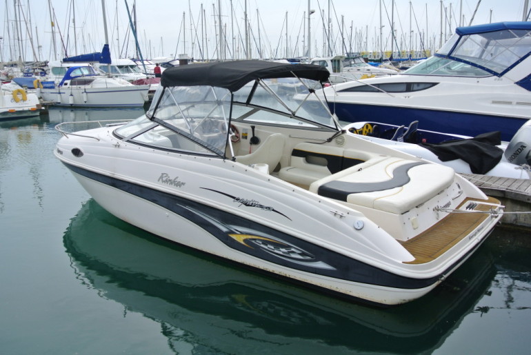 Rinker 232 Captiva Cuddy Brighton Boat Sales