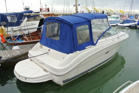 Sea Ray 225 Weekender
