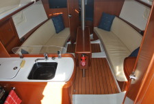 Beneteau Oceanis 323