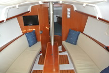 Beneteau Oceanis 323