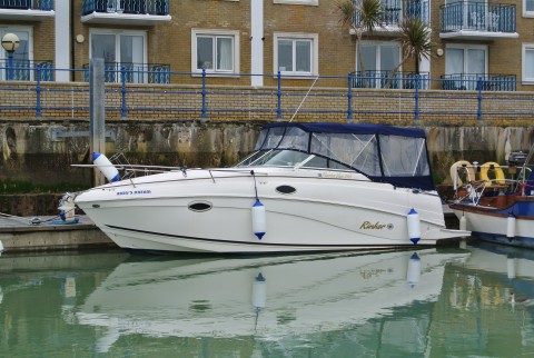 Rinker 250 Fiesta Vee