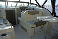 Rinker 242 Fiesta Vee