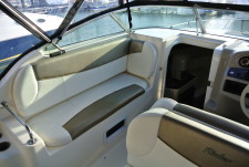 Rinker 242 Fiesta Vee