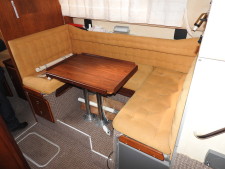 Fairline 32 Sedan Flybridge