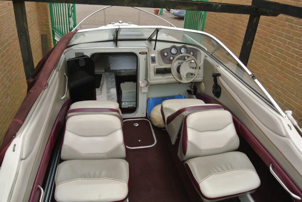 maxum 2000 scl – brighton boat sales