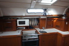 Beneteau Oceanis 411
