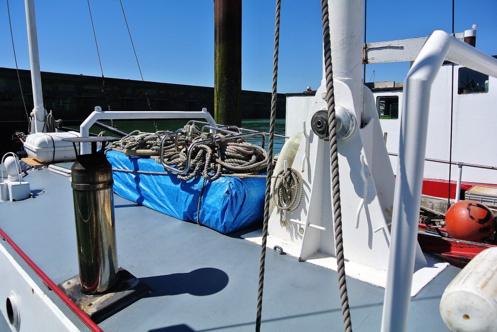 chinese junk triple masted steel hull 54 – brighton boat sales