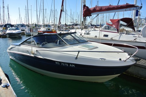 Bayliner 212 Sports Cuddy