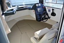 Quicksilver 605 Captur Pilothouse