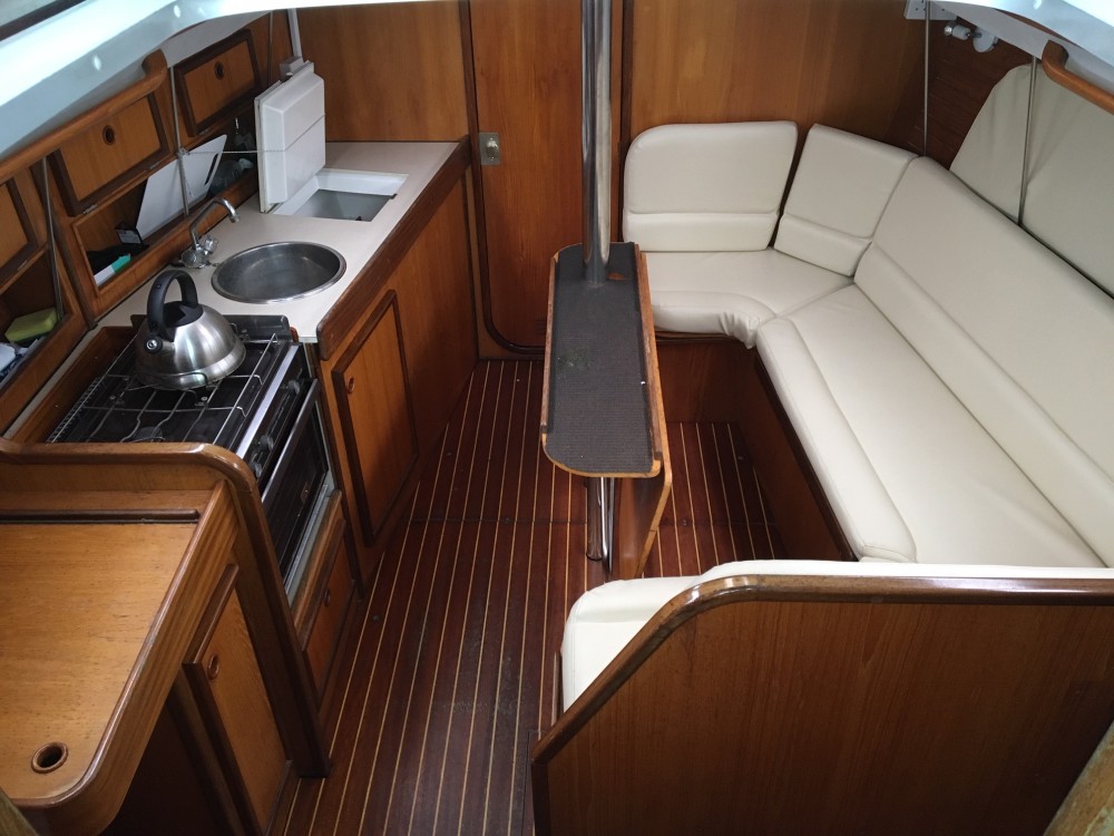 Jeanneau Sun Light | Brighton Boat Sales