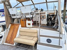 Ocean Yachts 42 Sunliner