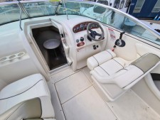 Sea Ray 215 Weekender