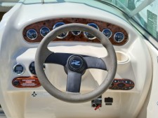 Sea Ray 215 Weekender