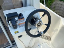 Quicksilver Captur 755