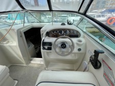 Sea Ray 215 Express Cruiser