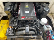 Sea Ray 215 Express Cruiser