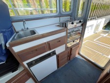 SOLD Osprey 30 Long Cabin