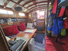 SOLD Golden Hind 31