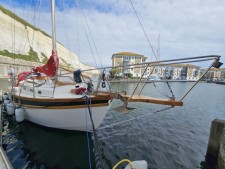 SOLD Golden Hind 31