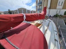 SOLD Golden Hind 31