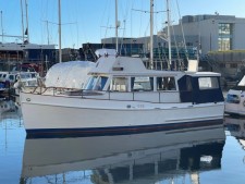 SOLD Grand Banks 32