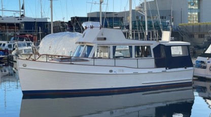 SOLD Grand Banks 32