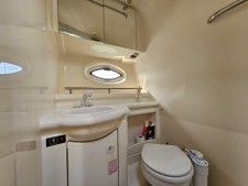 SOLD Maxum 2700 SCR