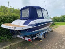 SOLD Four Winns 225