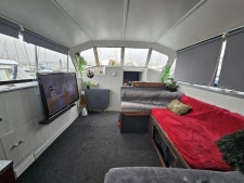 Connoisseur 1275 (Ideal Liveaboard!)