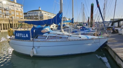 SOLD Cobra 700 Twin Keel
