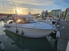 SOLD Jeanneau Merry Fisher 695