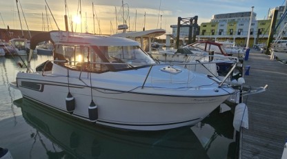 SOLD Jeanneau Merry Fisher 695
