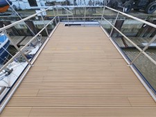 New Waterfront Luxury Houseboat