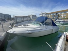 Sea Ray 215 Express Cruiser