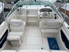 Sea Ray 215 Express Cruiser