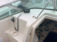 Sea Ray 215 Express Cruiser