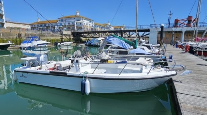 Pirate 21 Fishing Boat