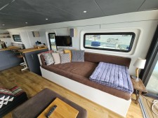 Inspiration 36ft Marina Boat & Waterlodge