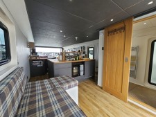 Inspiration 36ft Marina Boat & Waterlodge