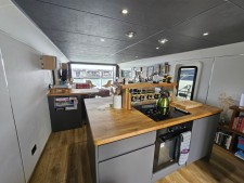 Inspiration 36ft Marina Boat & Waterlodge