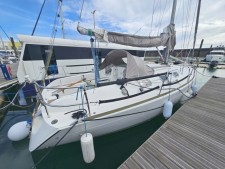 Beneteau First 33.7