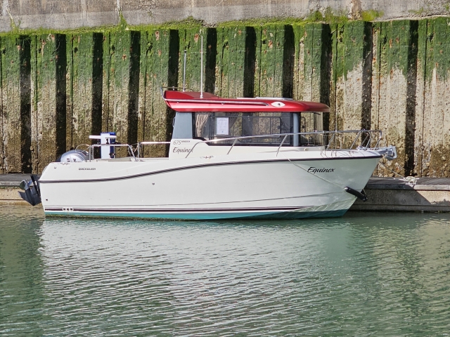 Quicksilver Captur 675 Pilothouse